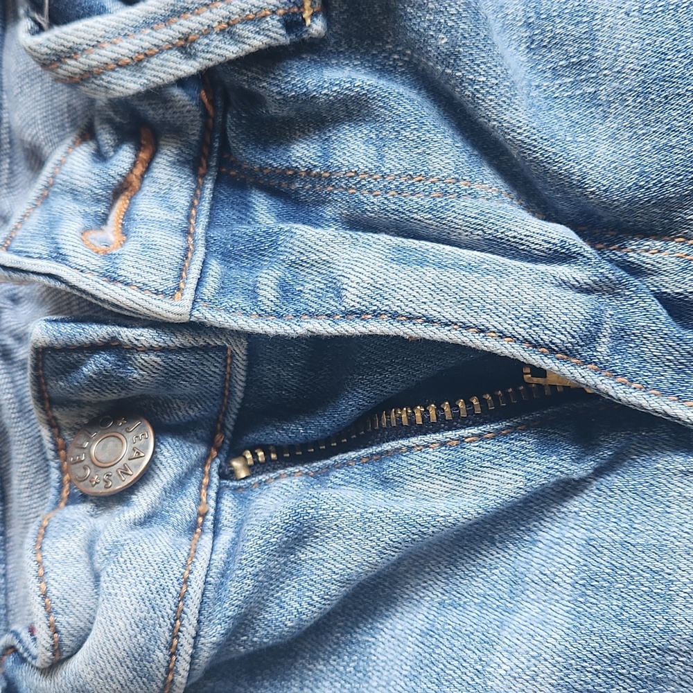 Cello Light Blue Distressed Cropped Ankle Jeans Size 7 - Picture 6 of 15